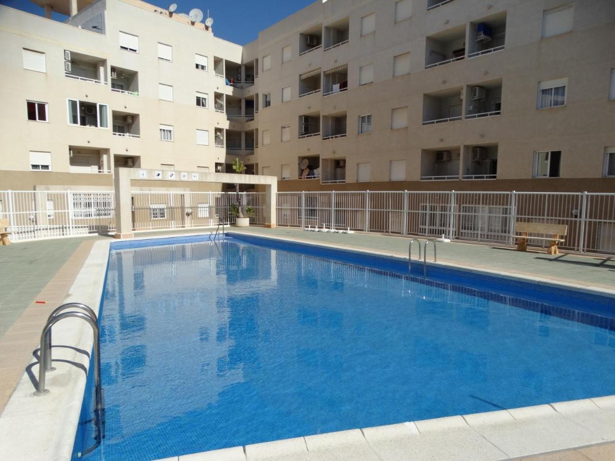 Apartamento Laguna Rosa Torrevieja Ngoại thất bức ảnh