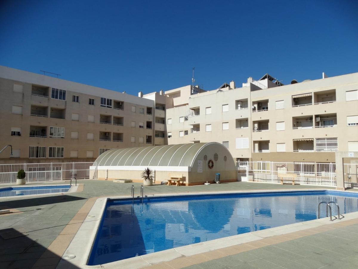 Apartamento Laguna Rosa Torrevieja Ngoại thất bức ảnh